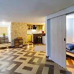 Gniazdo. Apartamenty, Gasthuis 3*