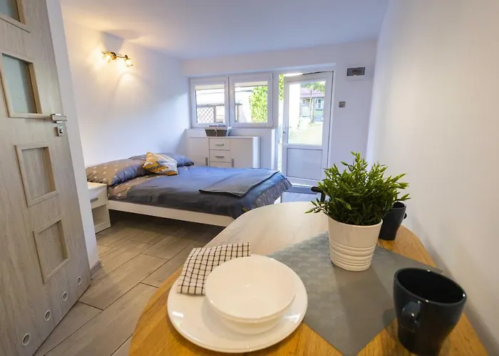 Gniazdo. Apartamenty, Vendégház