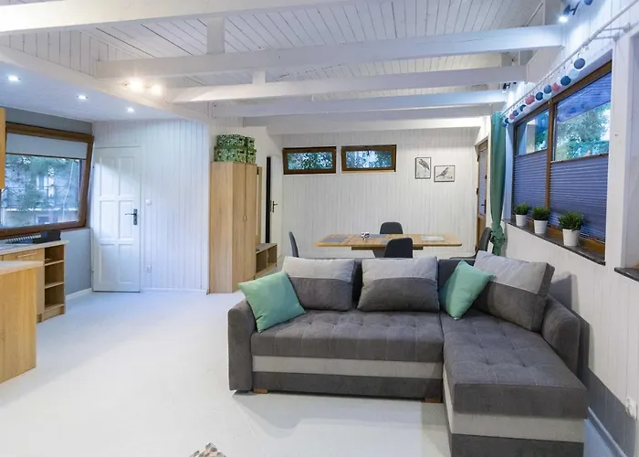 Gniazdo. Apartamenty, Vendégház