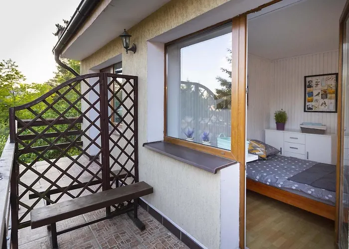 Gniazdo. Apartamenty, Vendégház 3*